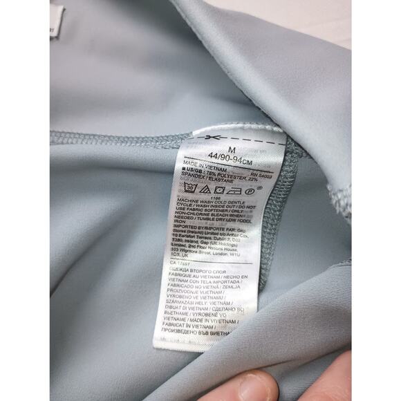 BR Standard NWOT Women's Grey Active Leggings With Pockets, Size M (44/90-94cm) - Picture 3 of 4